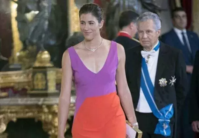 kaiyun sports官方认证网站关于穆古鲁扎迎来十五赛季高光表现，FPX球迷沸腾！的信息